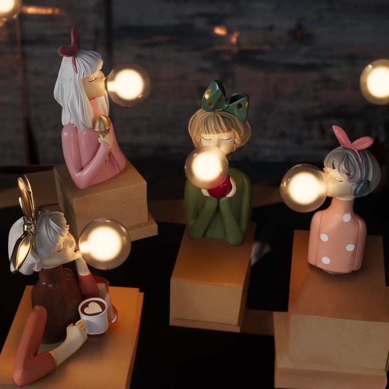 Lisslune | Fleur - Playful table lamp with unique figure designs and energy-efficient LED lighting