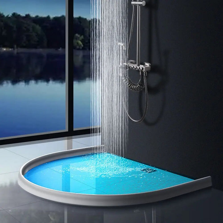Lisslune | Water-repellent silicone barrier for showers