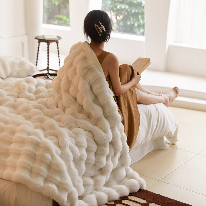Lisslune | Premium Bubble Double Layer Thick Synthetic Rabbit Fur Blanket