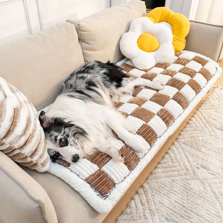 Lisslune | COZYCOVER – Cozy pet blanket made of chenille with furniture protection function
