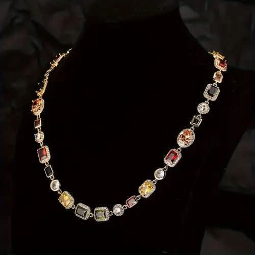 Lisslune | Modern jewelry set with geometric zirconia design