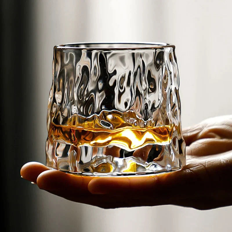 Lisslune | Spinning Whiskey Glasses for Noble Drinking Pleasure