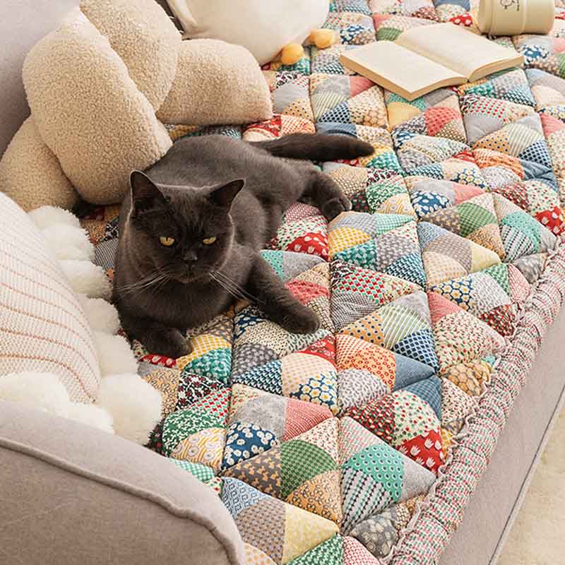 Lisslune | Elegant sofa protection with a natural touch