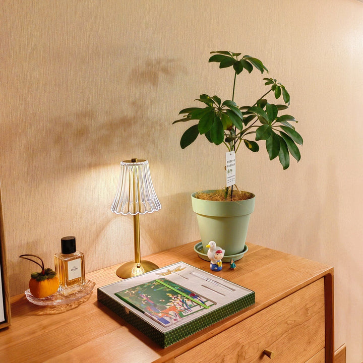 Lisslune | RadiantGold – Elegant Portable Table Lamp