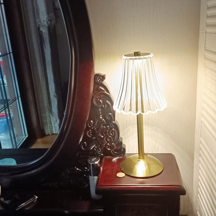 Lisslune | RadiantGold – Elegant Portable Table Lamp