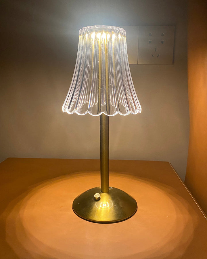 Lisslune | RadiantGold – Elegant Portable Table Lamp