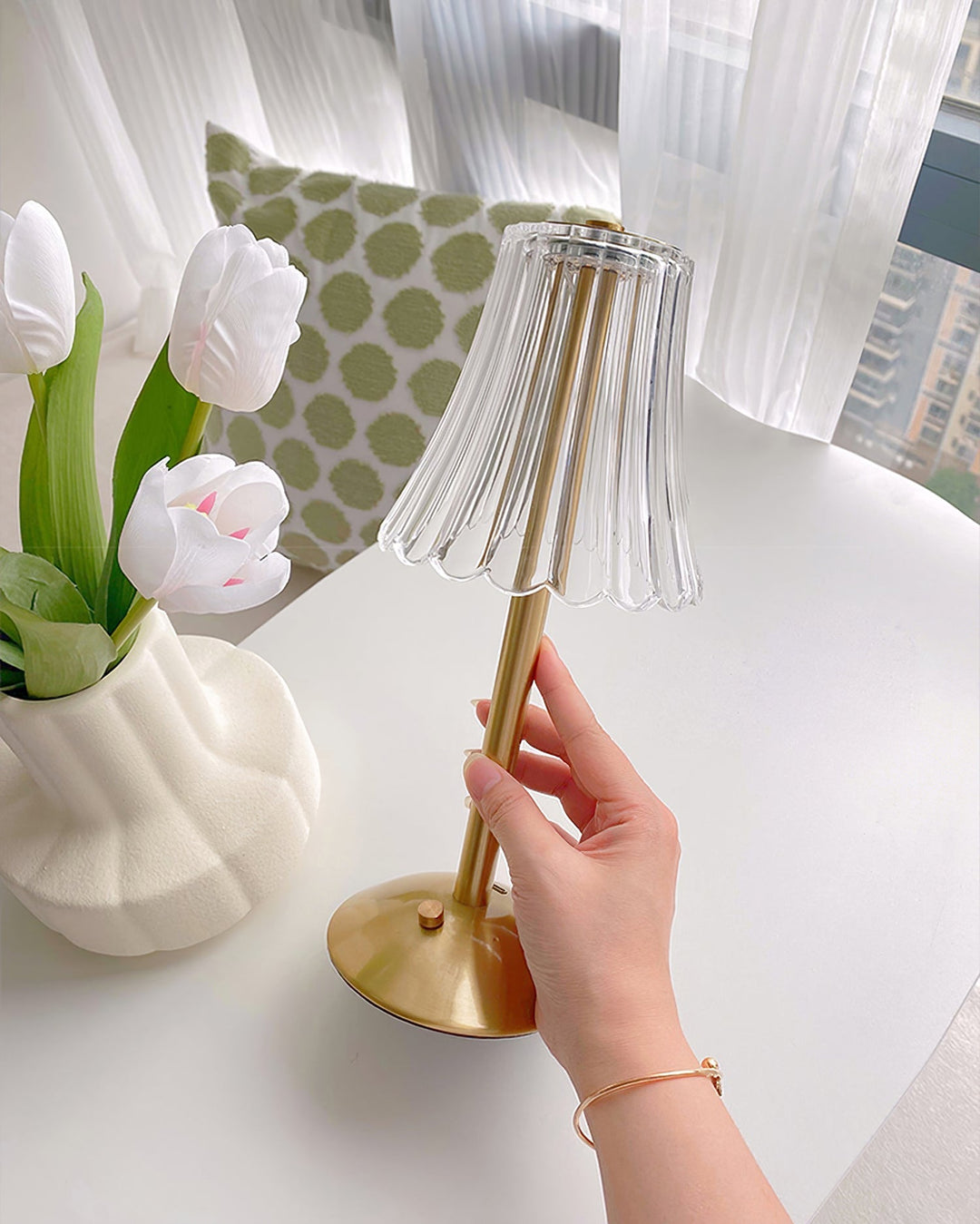 Lisslune | RadiantGold – Elegant Portable Table Lamp