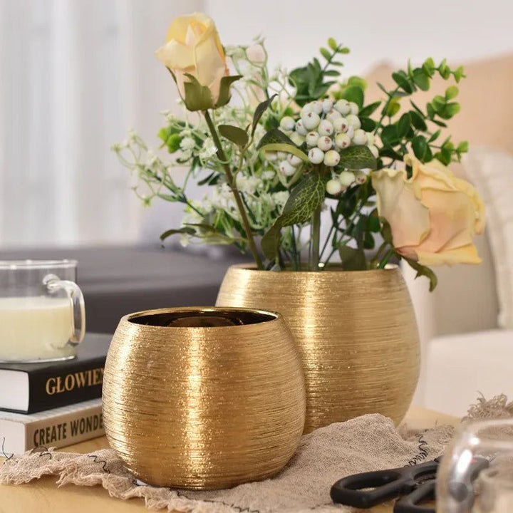 Lisslune | Gold-coated flower pot