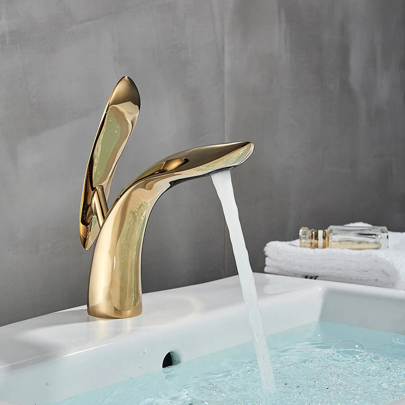 Lisslune | Luxurious modern bathroom faucet