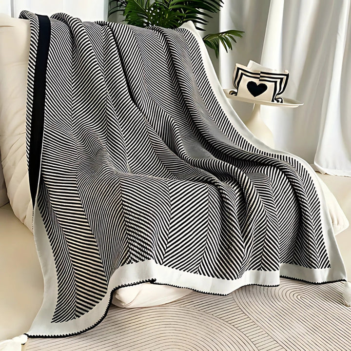 Lisslune | Golden Chevron Luxe Blanket