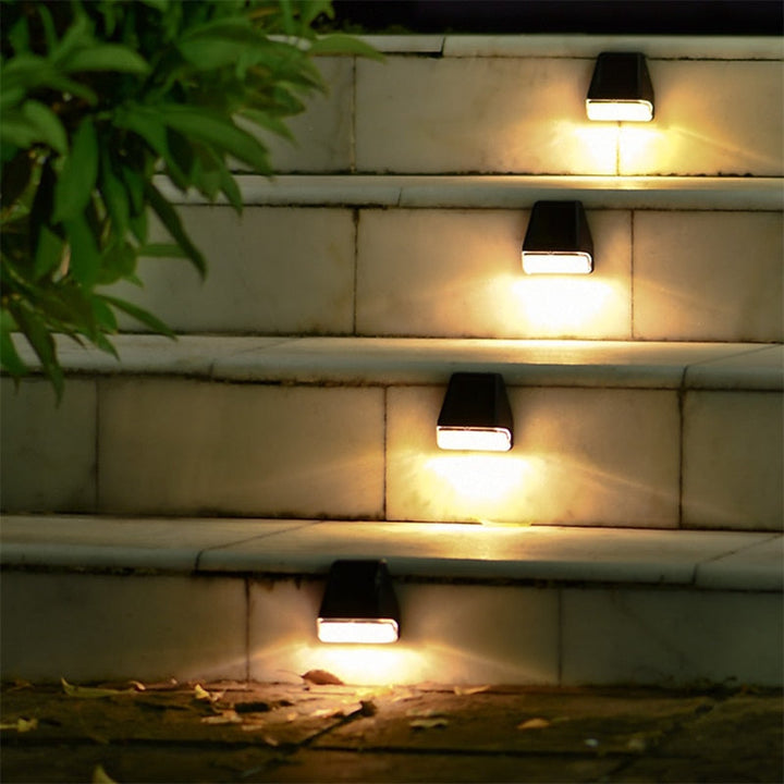 Lisslune | SolarAura – Chic Solar Outdoor Light for a Warm Glow