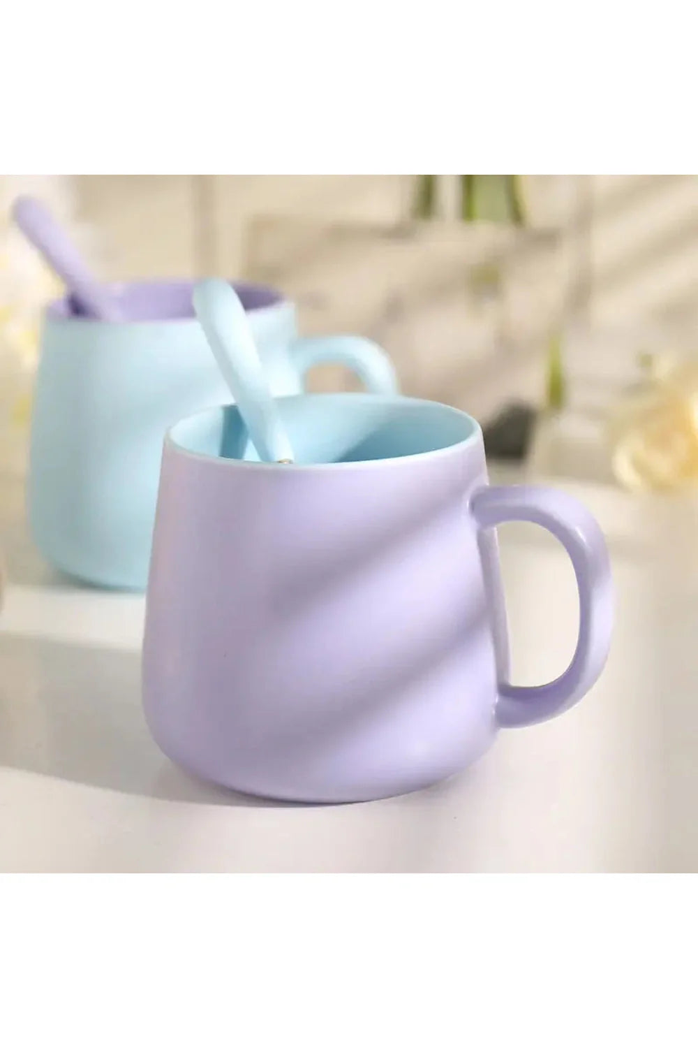 Lisslune | with lid and spoon
