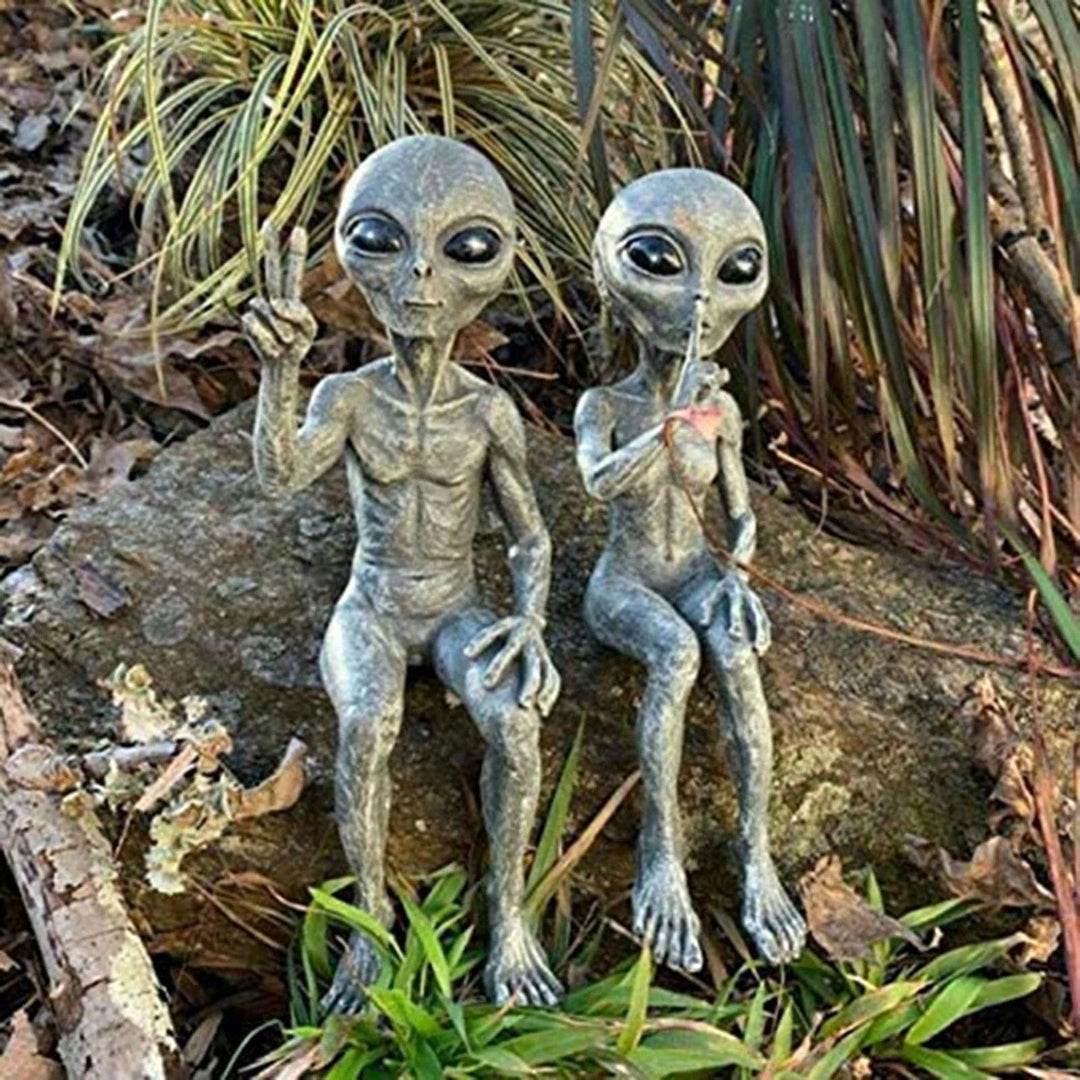 Lisslune | Extraterrestrial Joy: Fantastic Alien Figures Garden Set