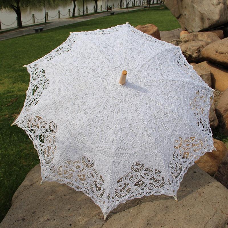 Lisslune | Timeless Victorian Lace Parasol: A Stunning Accessory for Outdoor Events
