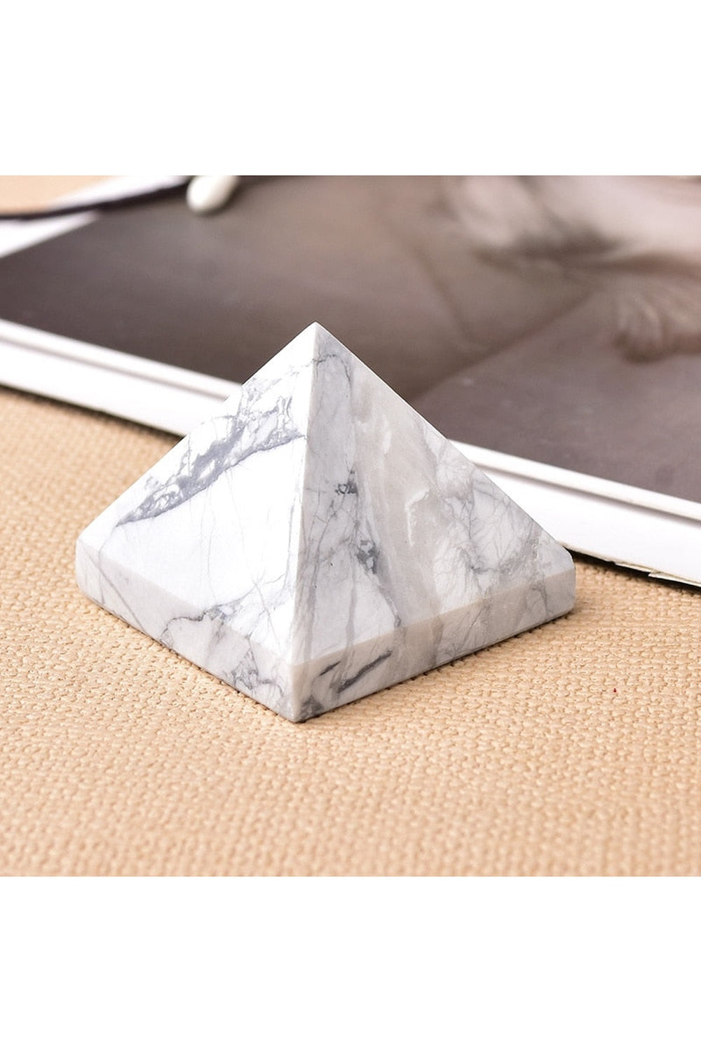 Lisslune | Healing Crystal Pyramid