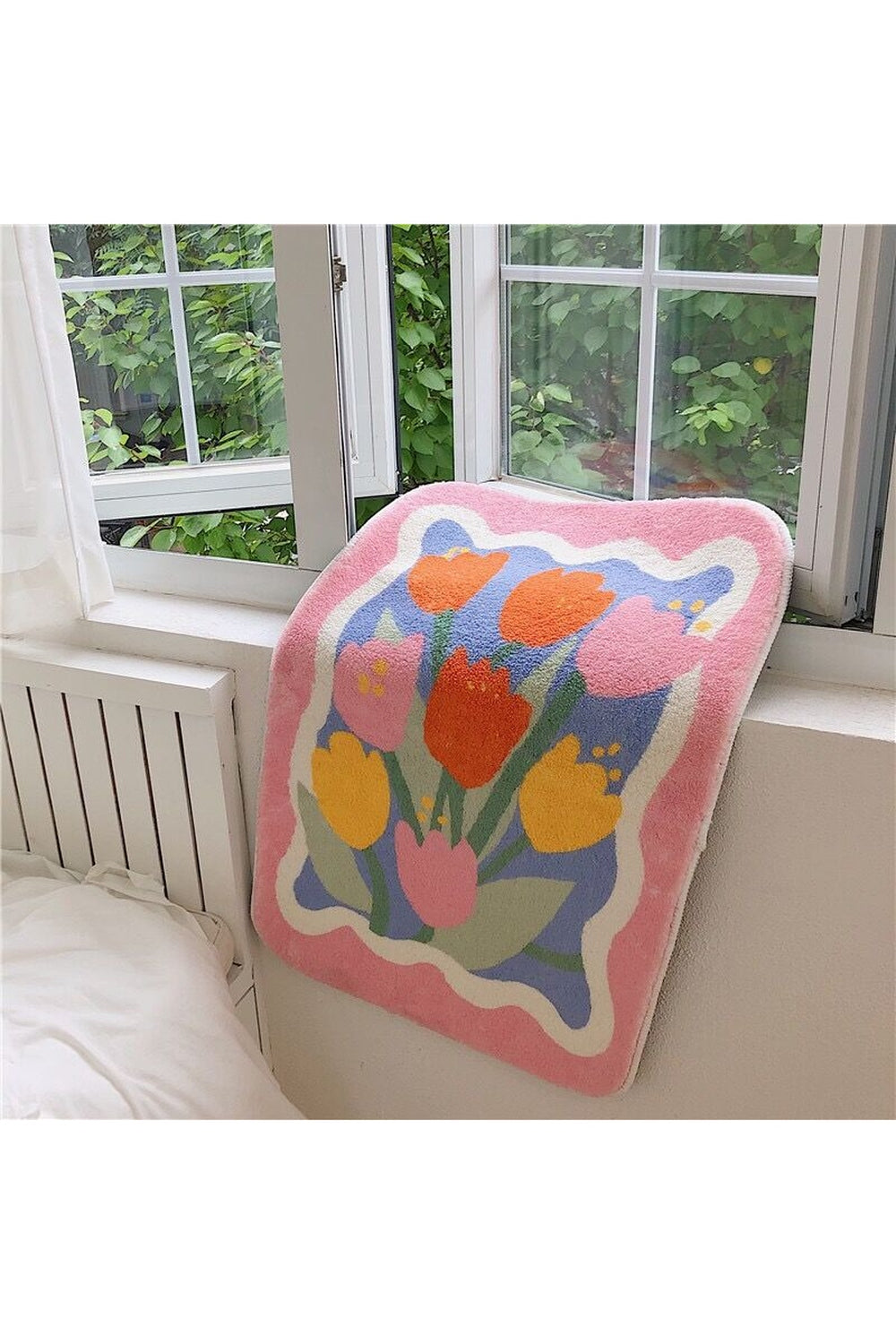 Lisslune | Tulip-shaped rug