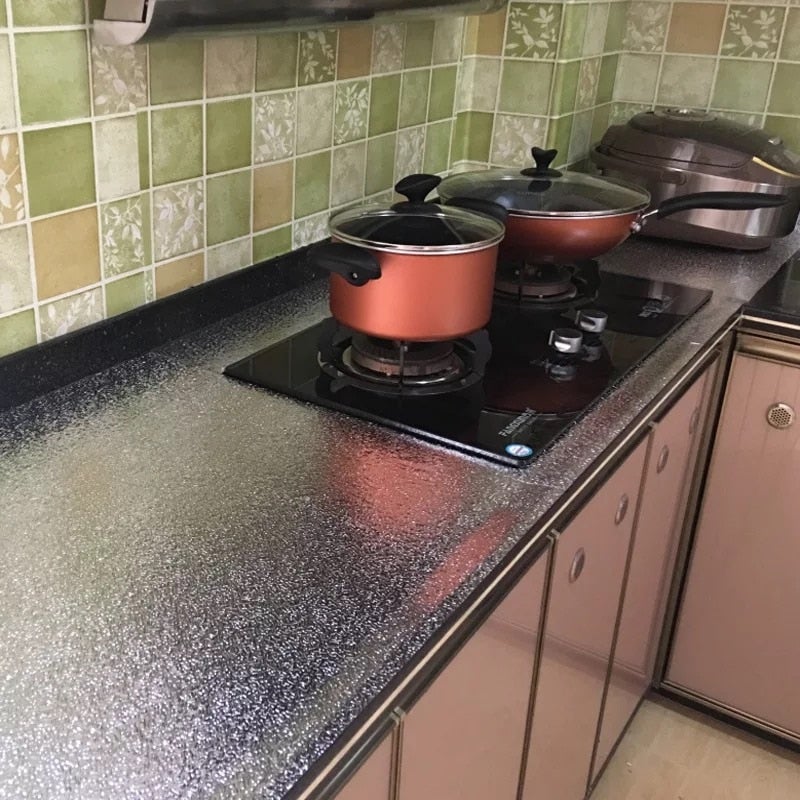 Lisslune | Self-adhesive kitchen foil against oil & fat splashes
