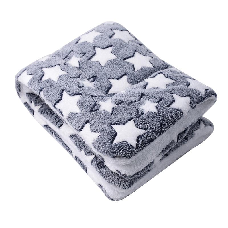 Lisslune | Plush Coral Velvet Pet Blanket - Ultimate Comfort for Dogs and Cats
