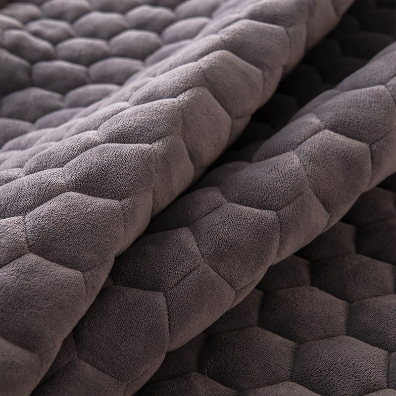 Lisslune | Elegant Velvet Thick Mattress Cover