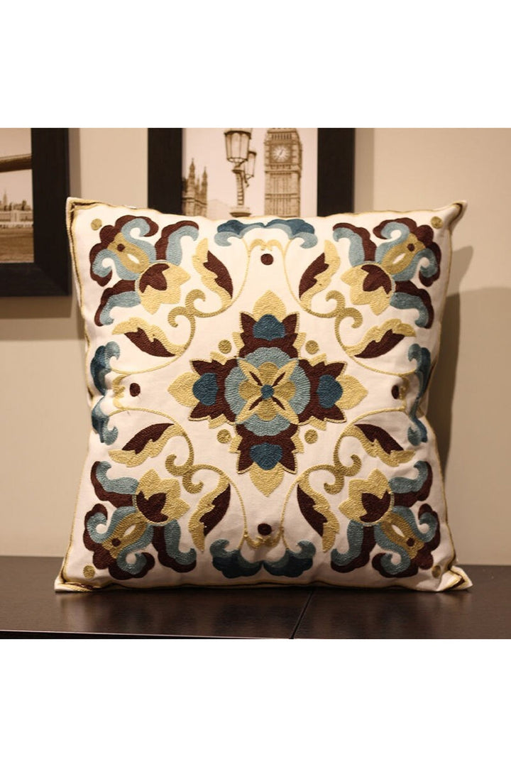 Lisslune | Flower Accent Cushion