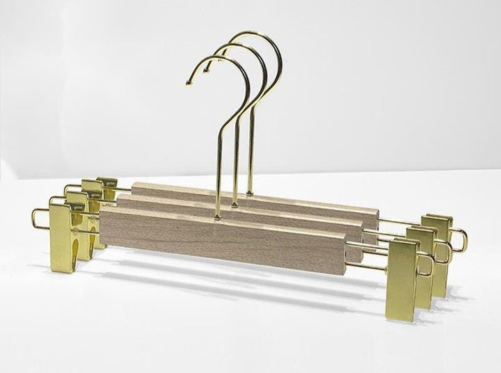 Lisslune | Adjustable plastic clips for effortless wardrobe organizing