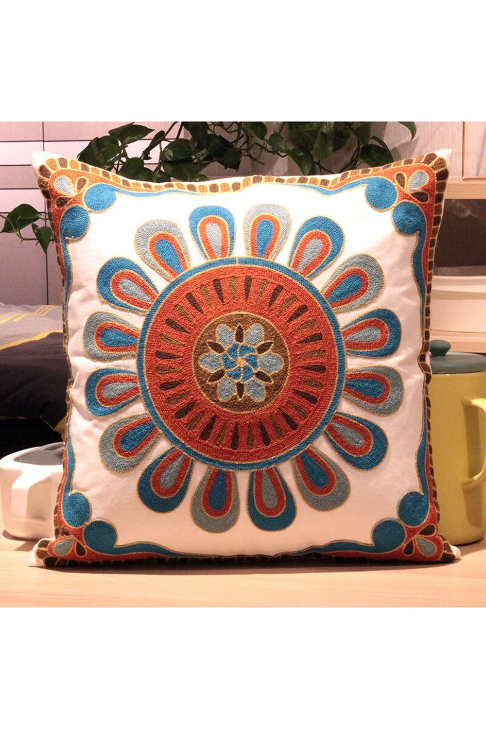 Lisslune | Flower Accent Cushion