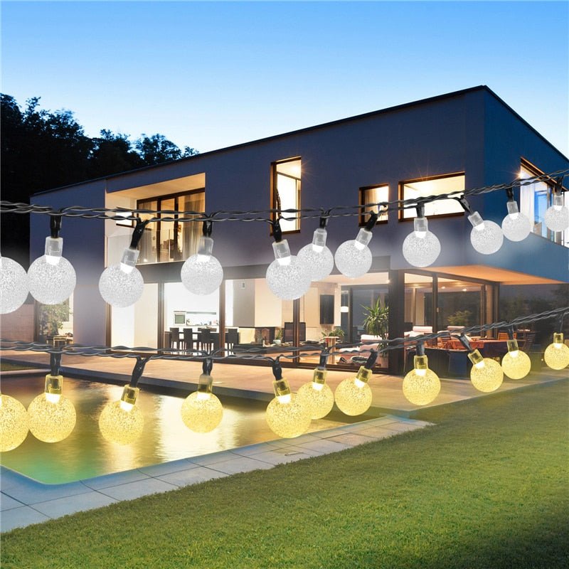 Lisslune | Solar-powered LED string lights for outdoor use