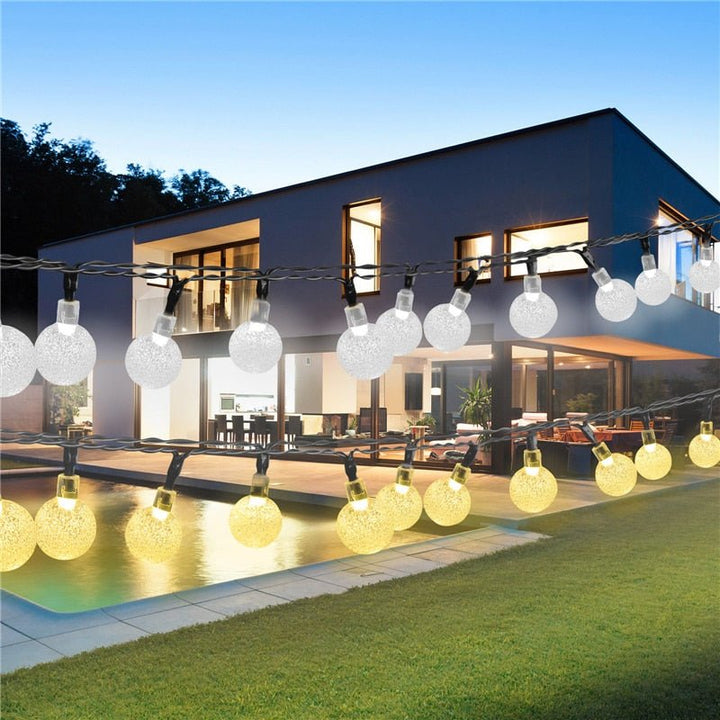 Lisslune | Solar-powered LED string lights for outdoor use