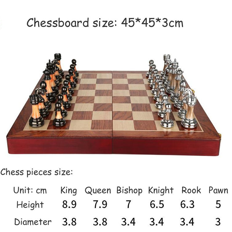 Lisslune | Luxurious chess set made of metal with a large 45 cm wooden board