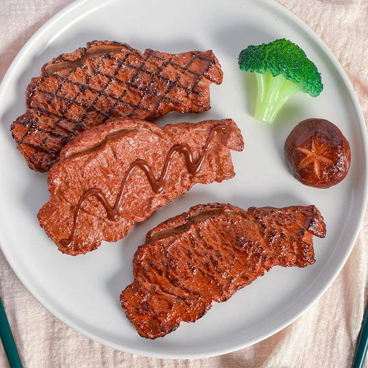 Lisslune | Realistic Miniature Steak Model for Dollhouses – Perfect Artificial Food Props for Creative Play and Photography