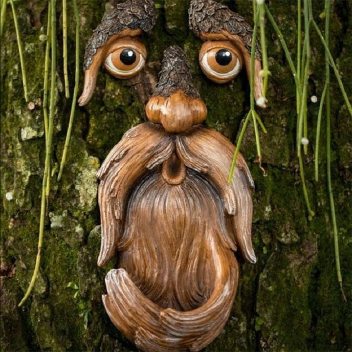 Lisslune | Eyes of Nature: Tree Face Bird Feeder Station