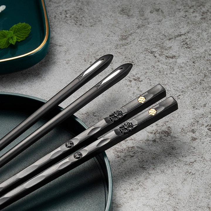 Lisslune | DineLux – Luxurious Chopstick Set with Refined Designs (5 Pairs)