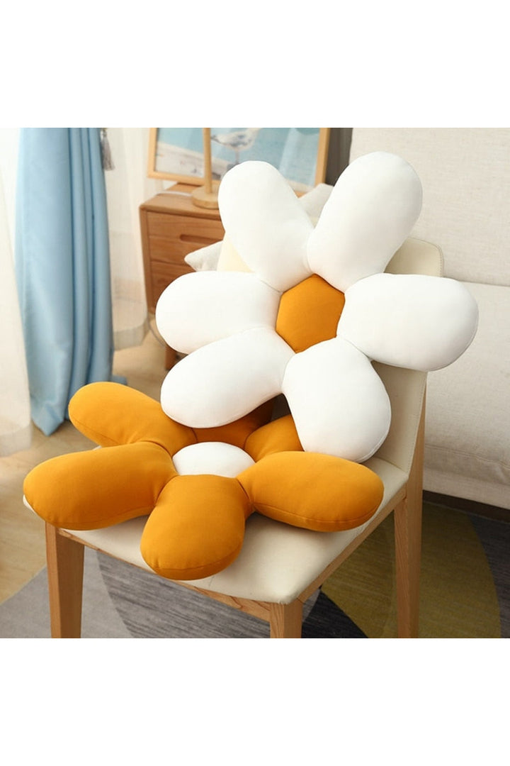Lisslune | White Daisy Flower Cushion