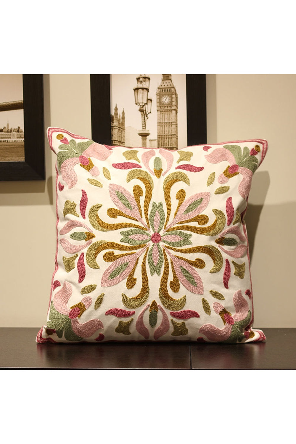 Lisslune | Flower Accent Cushion