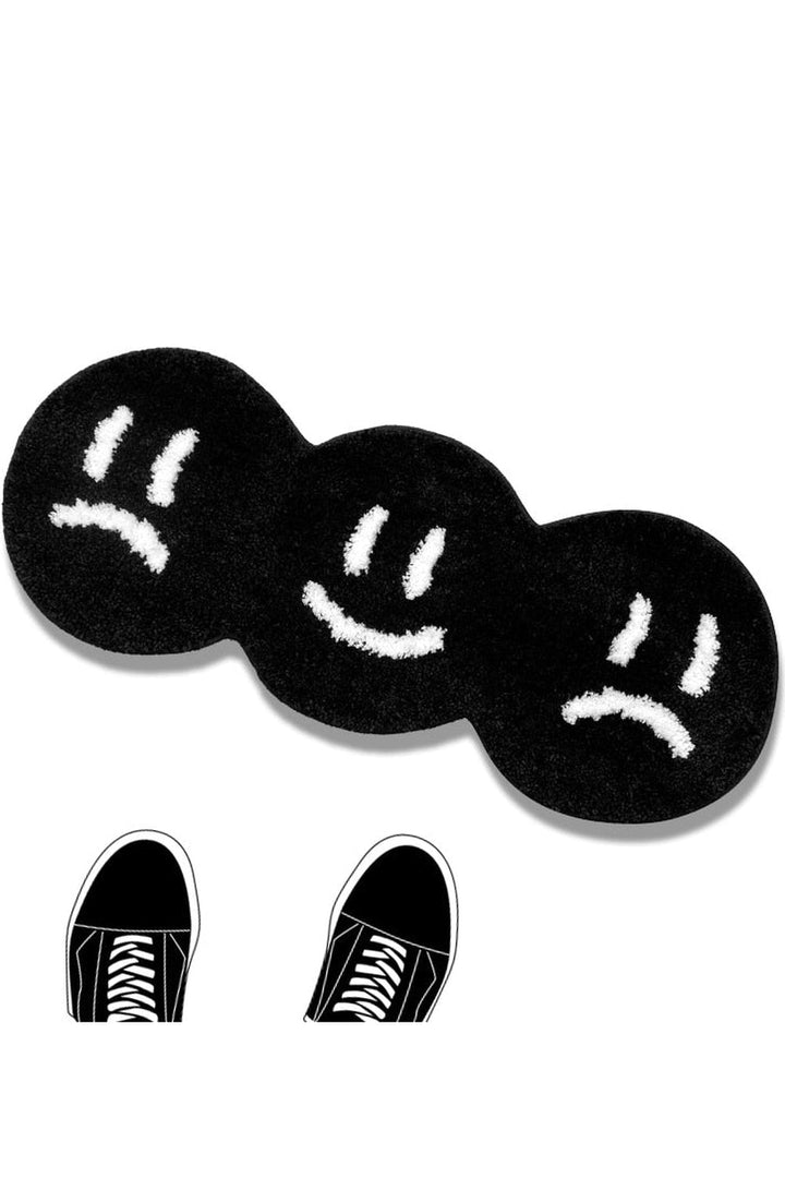 Lisslune | Black Carpet Design