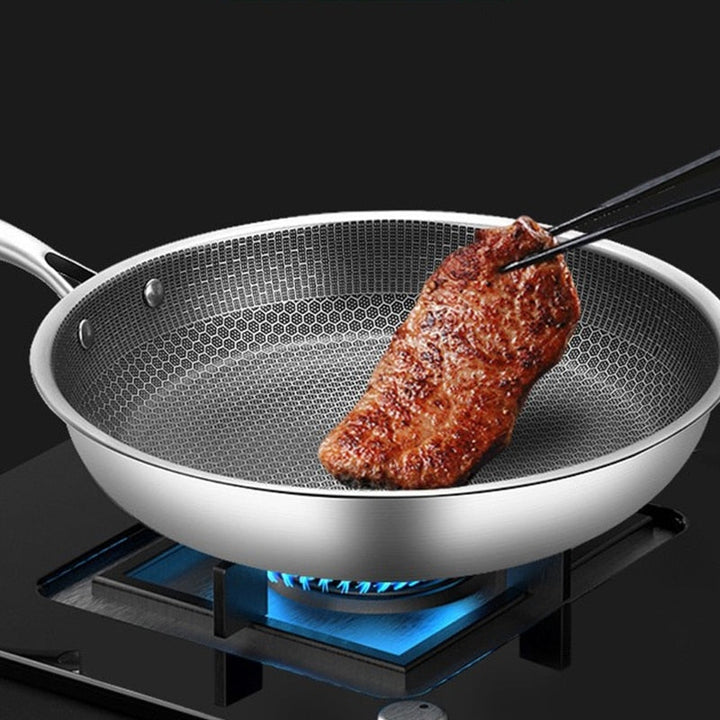 Lisslune | Frying pan with pixel technology | High-quality non-stick coating | Perfect for even frying | Sturdy design