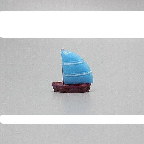 Lisslune | Nautical Charm: Exquisite Handcrafted Sailboat Sculpture