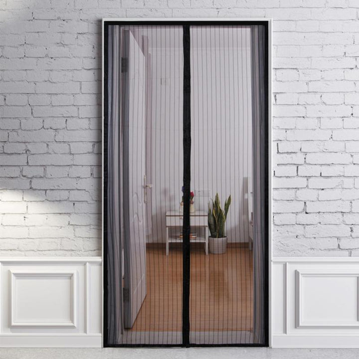 Lisslune | Self-closing magnetic insect screen for the door