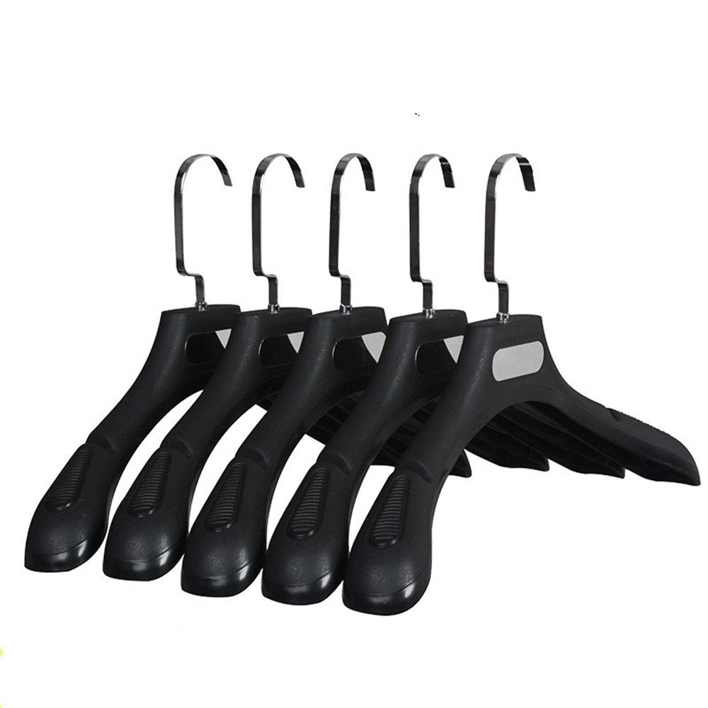 Lisslune | Premium plastic hangers: The ultimate solution for clothing storage