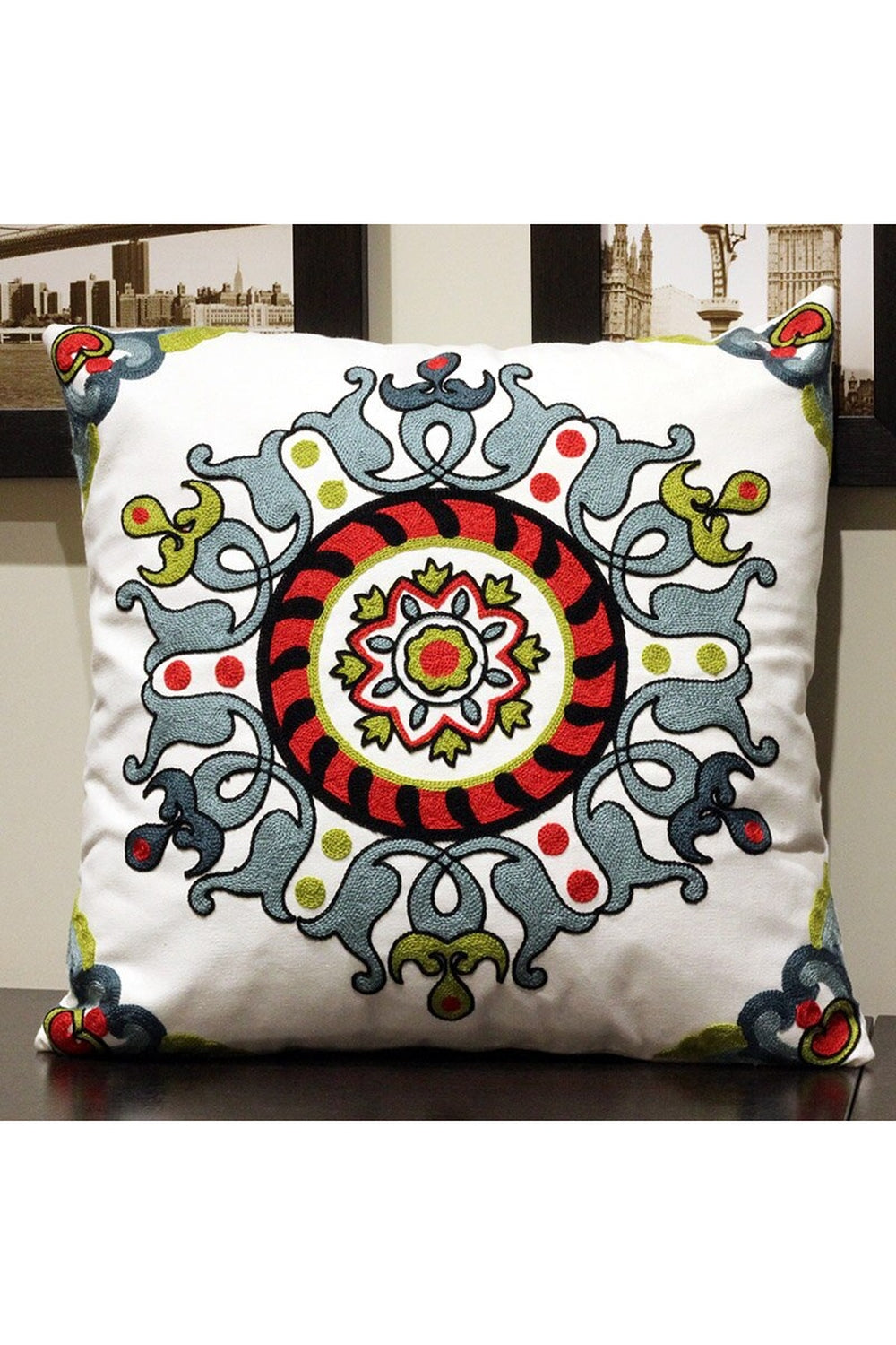 Lisslune | Flower Accent Cushion