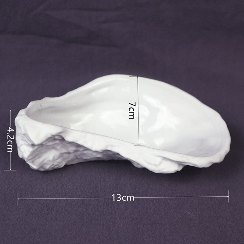 Lisslune | Oyster Shaped Ceramic Plate