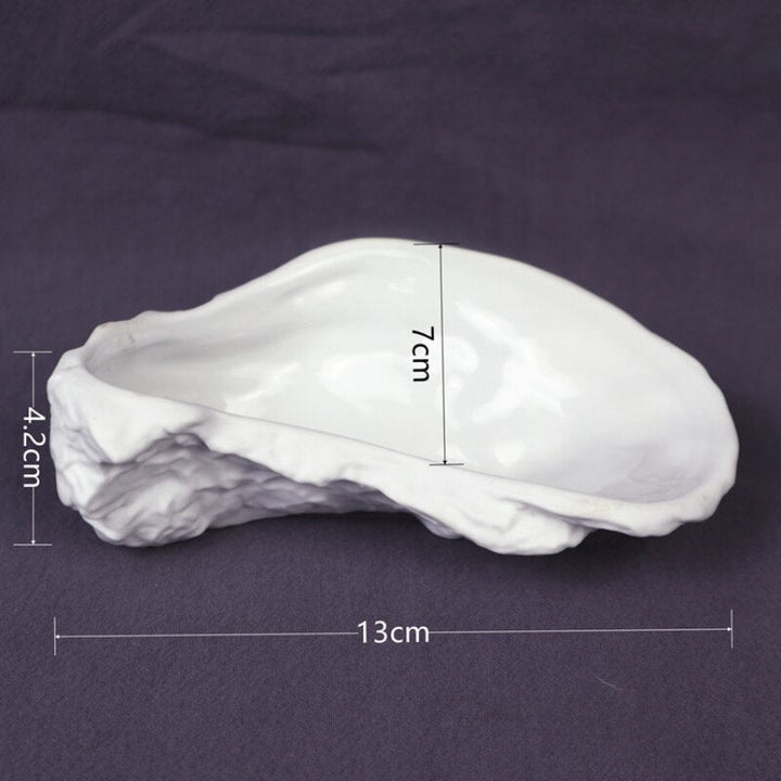 Lisslune | Oyster Shaped Ceramic Plate