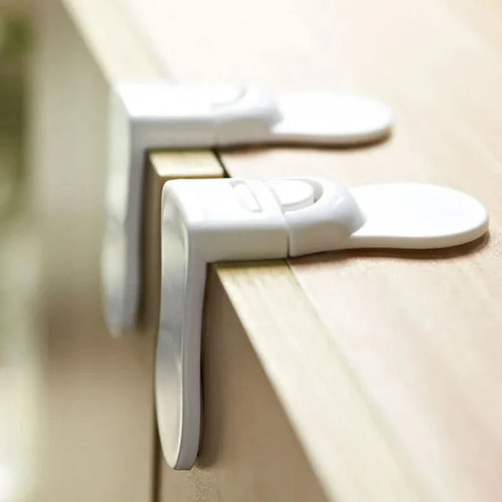 Lisslune | DrawLock – safety lock made of plastic