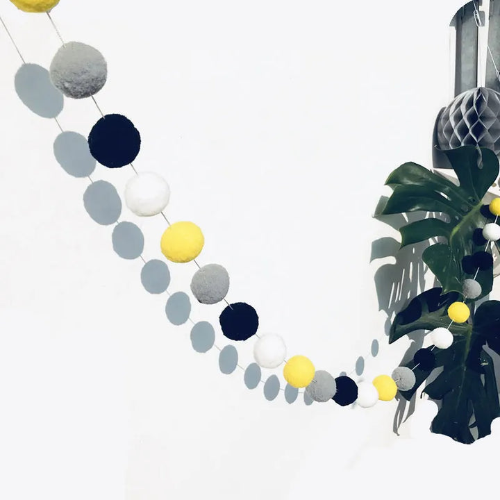Rynx 2.5Meter Colored Pom Pom Pendant Light Garland Ins Nordic Series Wool Felt Ball String DIY Handmade Kids Room Decoration