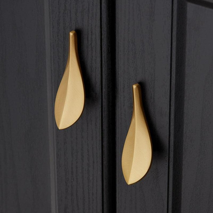 Lisslune | Nordic Elegance Solid Brass Gold Leaf Cabinet Handle - Enhance the Aesthetics of Your Home