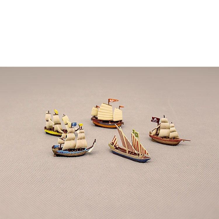 Lisslune | Nautical Charm: Exquisite Handcrafted Sailboat Sculpture