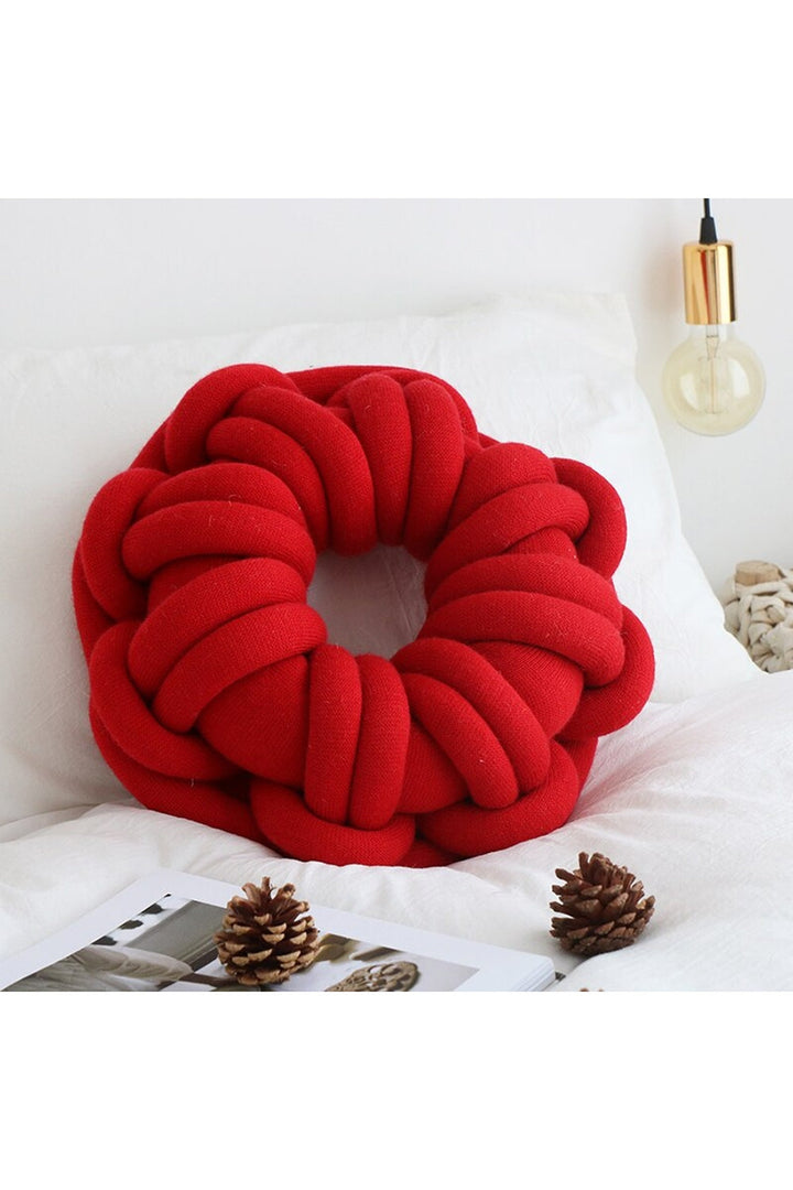 Lisslune | Yarn Knot Pillow