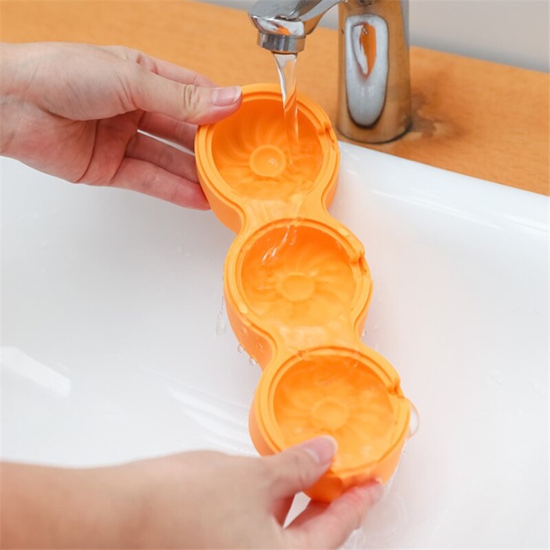 Lisslune | Donut Shaped Ice Cream Mold
