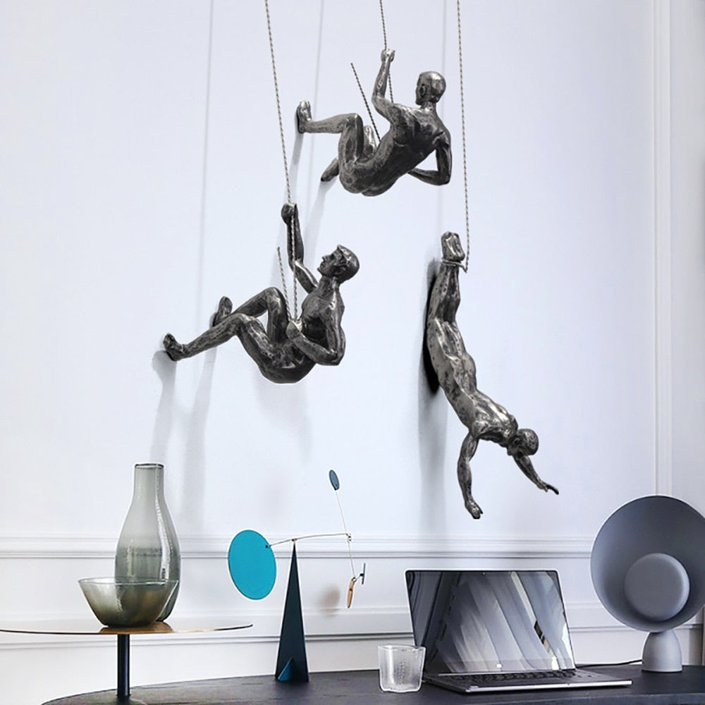 Lisslune | CraftedClimb Climbing Figures Wall Decoration – Inspiring Wall Art of Resin and Iron