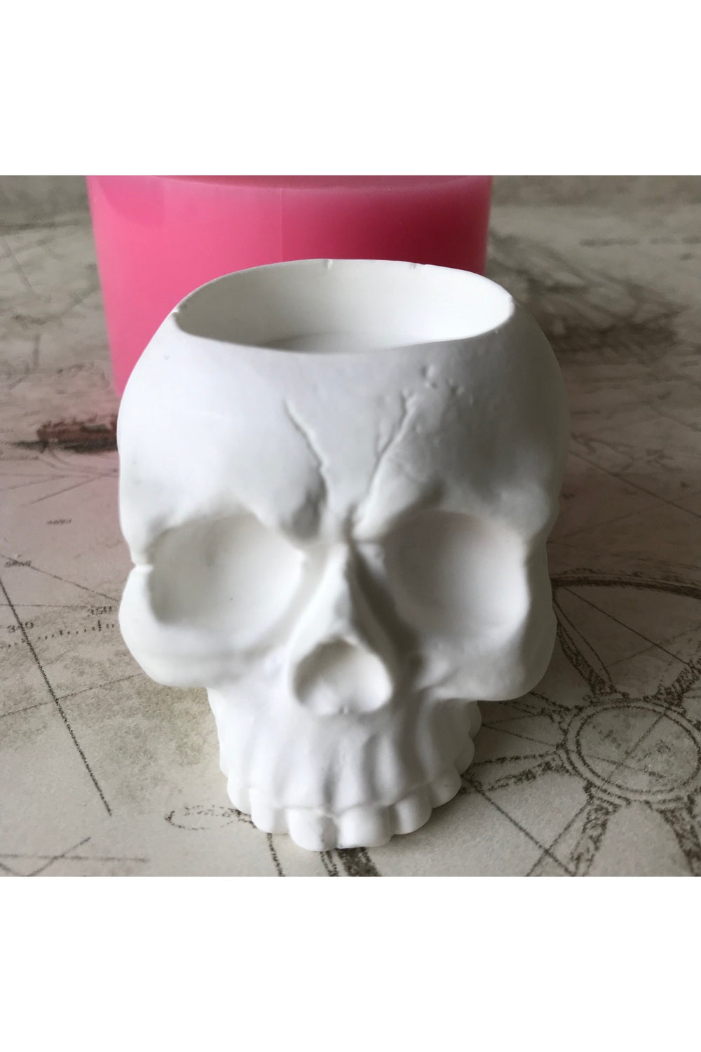 Lisslune | Skull Candle Holder